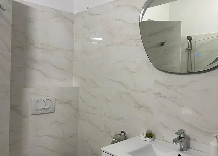 아파트 & Studiouri Jolie