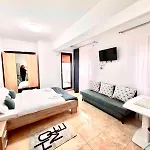 & Studiouri Jolie Apartment
