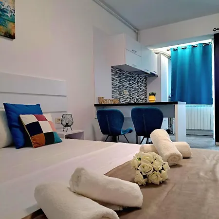 Appartement & Studiouri Jolie *