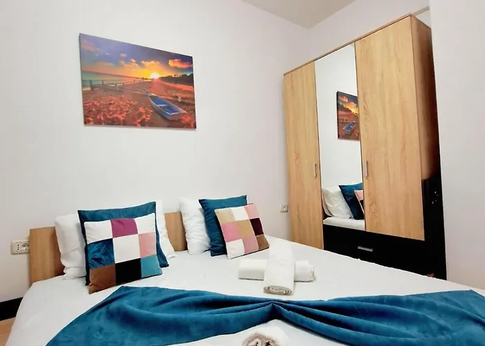 & Studiouri Jolie Apartament