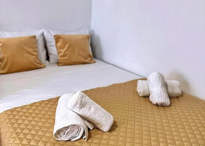 & Studiouri Jolie Apartament