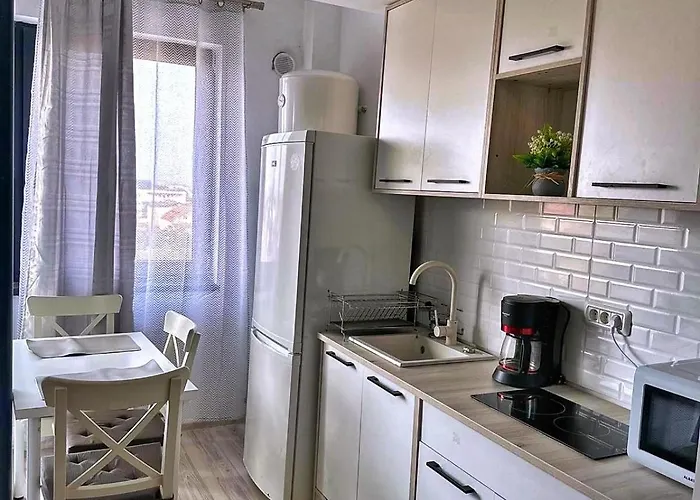 & Studiouri Jolie Apartament *