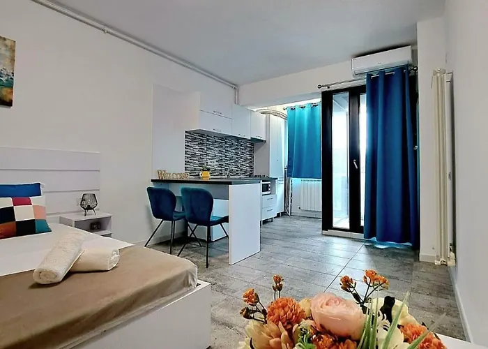 & Studiouri Jolie Apartament *